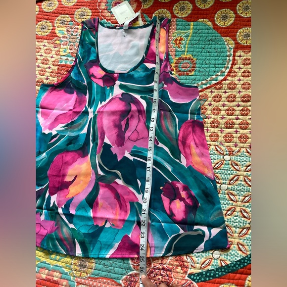 Fabletics women NWT ecosatin tulips sleeping top size XS - Picture 7 of 8